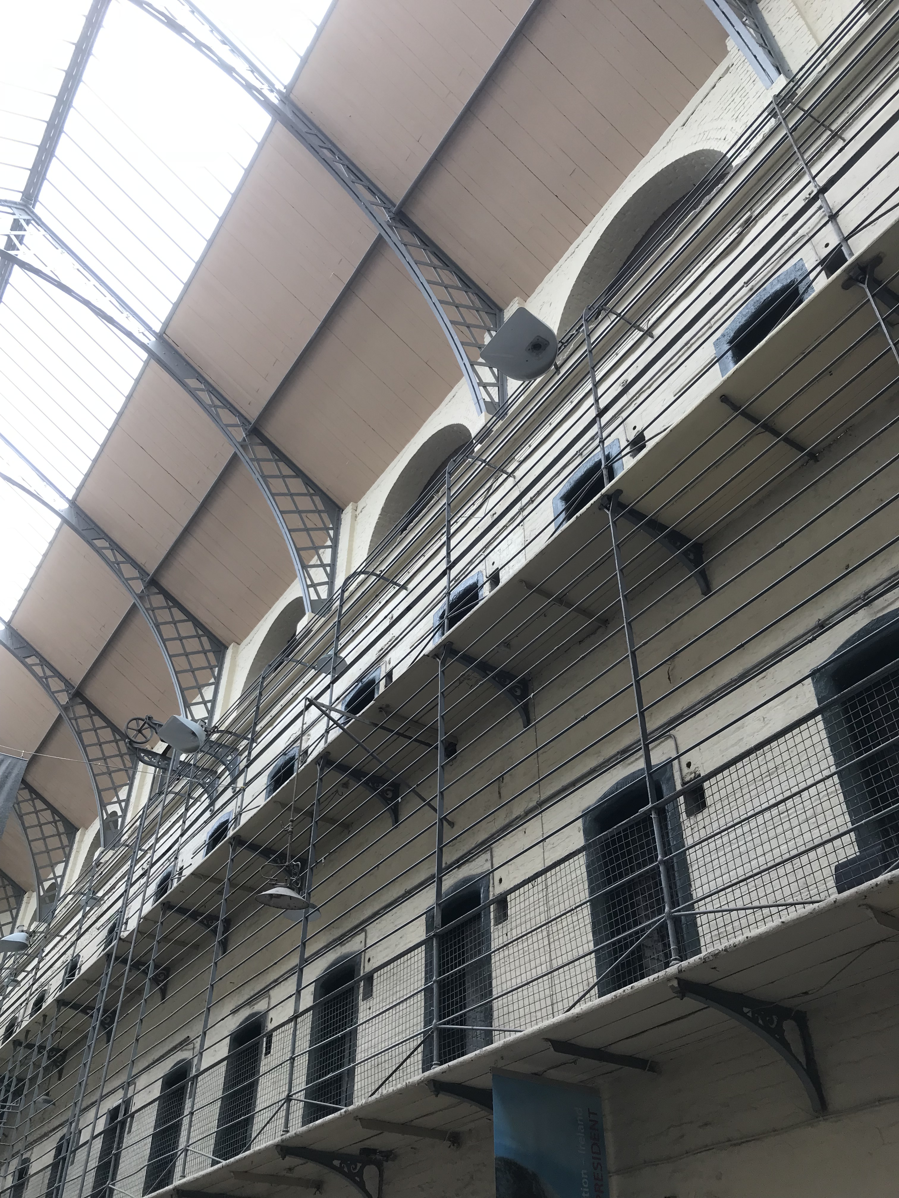 Empathetic Notary Services for Families of Incarcerated Loved Ones