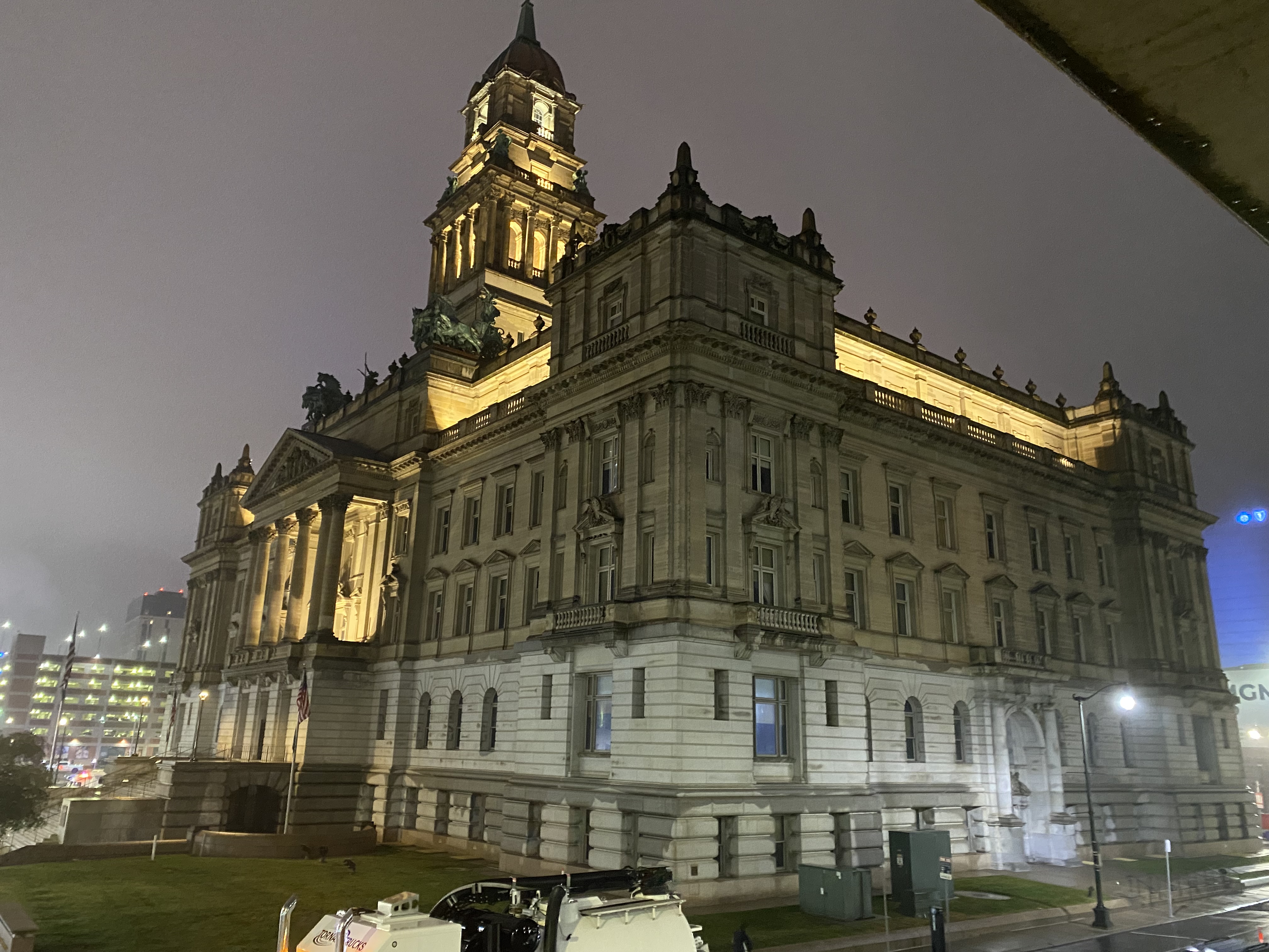 Affordable Notary Courier Rates and Services